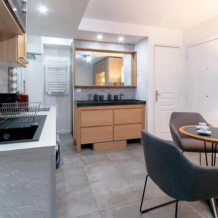 Ac Studio With Garden And Parking - Benakey *
